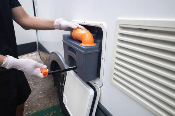 Portable Toilet Options We Offer in Dover, FL