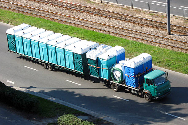 Best Affordable portable toilet rental  in Dover, FL
